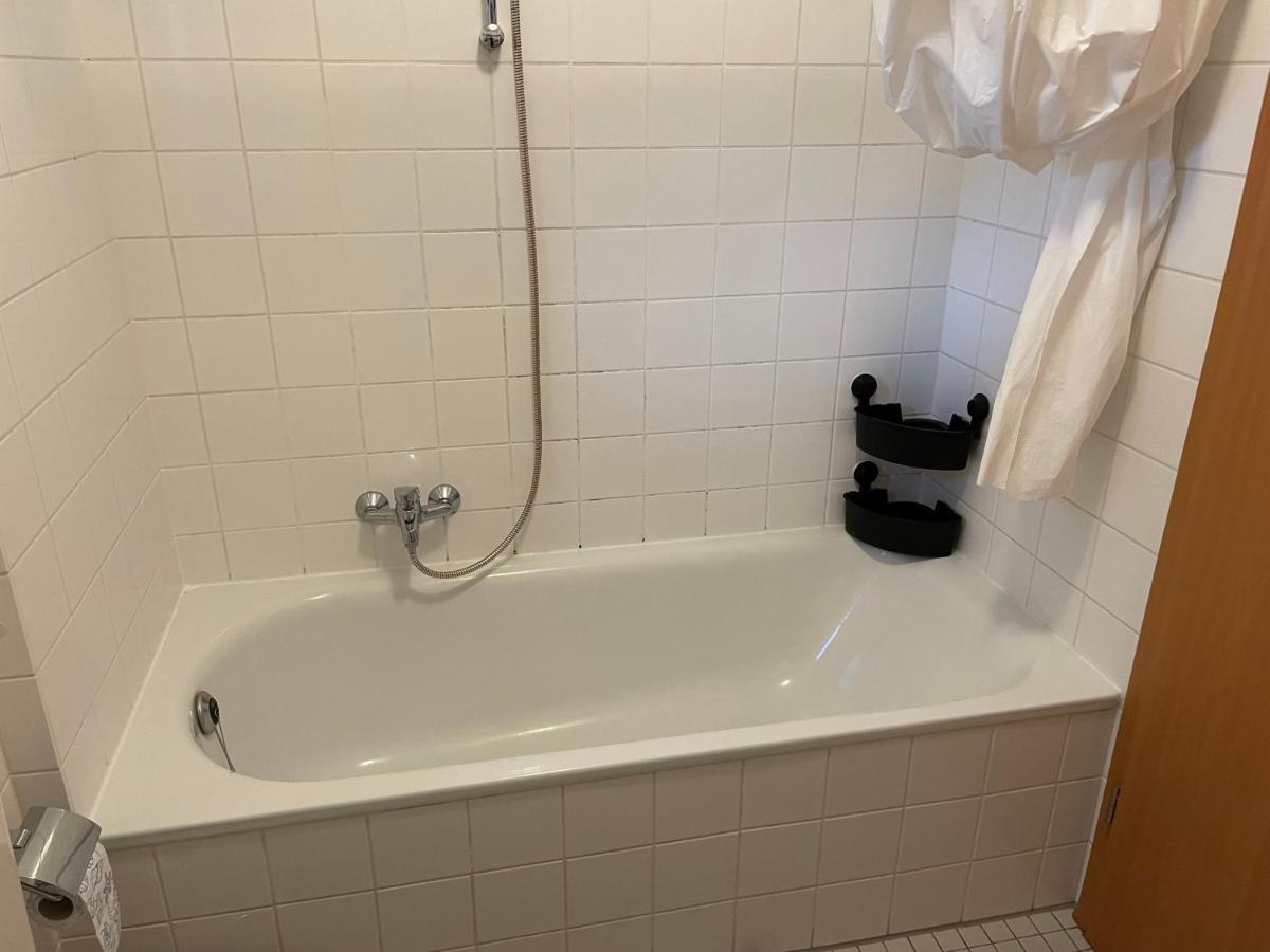 Ferienwohnung Mit 2 Zimmer, Kueche, Bad, In Saarbrücken Eksteriør bilde